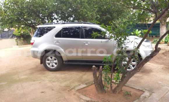 Nunua Ilio tumika Toyota Fortuner Nyingine Gari ndani ya Maputo nchini Maputo Nunua Ilio tumika Toyota Fortuner Nyingine Gari ndani ya Maputo nchini Maputo