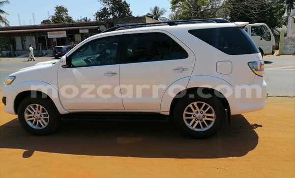 Nunua Ilio tumika Toyota Fortuner Nyeupe Gari ndani ya Maputo nchini Maputo Nunua Ilio tumika Toyota Fortuner Nyeupe Gari ndani ya Maputo nchini Maputo