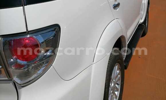 Nunua Ilio tumika Toyota Fortuner Nyeupe Gari ndani ya Maputo nchini Maputo Nunua Ilio tumika Toyota Fortuner Nyeupe Gari ndani ya Maputo nchini Maputo