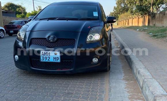 Comprar Usado Toyota Vitz Preto Carro em Maputo em Maputo