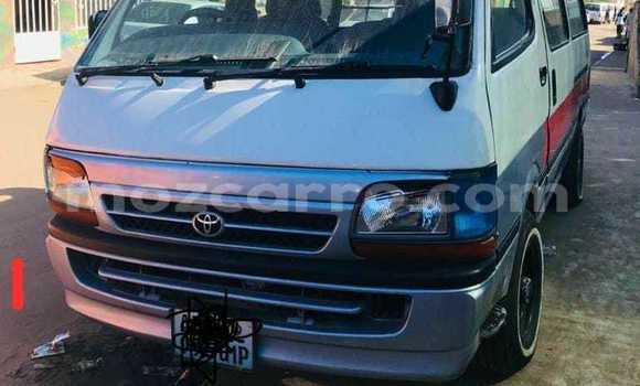 Comprar Usado Toyota Hiace Branco Carro em Maputo em Maputo