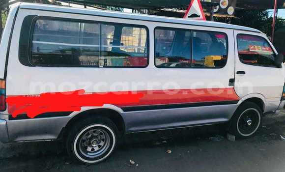 Nunua Ilio tumika Toyota Hiace Nyeupe Gari ndani ya Maputo nchini Maputo Nunua Ilio tumika Toyota Hiace Nyeupe Gari ndani ya Maputo nchini Maputo