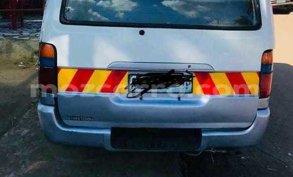 Nunua Ilio tumika Toyota Hiace Nyeupe Gari ndani ya Maputo nchini Maputo Nunua Ilio tumika Toyota Hiace Nyeupe Gari ndani ya Maputo nchini Maputo