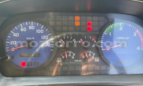 Nunua Ilio tumika Toyota Hilux Nyeupe Gari ndani ya Maputo nchini Maputo Nunua Ilio tumika Toyota Hilux Nyeupe Gari ndani ya Maputo nchini Maputo