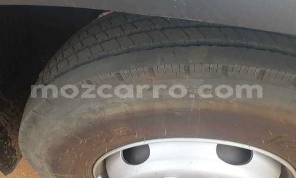 Nunua Ilio tumika Toyota Hilux Nyeupe Gari ndani ya Maputo nchini Maputo Nunua Ilio tumika Toyota Hilux Nyeupe Gari ndani ya Maputo nchini Maputo