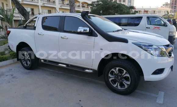 Nunua Ilio tumika Mazda BT-50 Nyeupe Gari ndani ya Maputo nchini Maputo Nunua Ilio tumika Mazda BT-50 Nyeupe Gari ndani ya Maputo nchini Maputo
