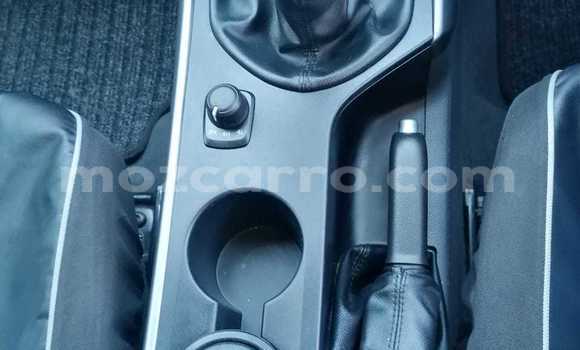 Nunua Ilio tumika Mazda BT-50 Nyeupe Gari ndani ya Maputo nchini Maputo Nunua Ilio tumika Mazda BT-50 Nyeupe Gari ndani ya Maputo nchini Maputo