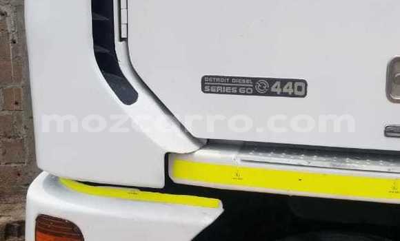 Comprar Usado Mercedes-Benz 740Li Branco Carro em Maputo em Maputo Comprar Usado Mercedes-Benz 740Li Branco Carro em Maputo em Maputo