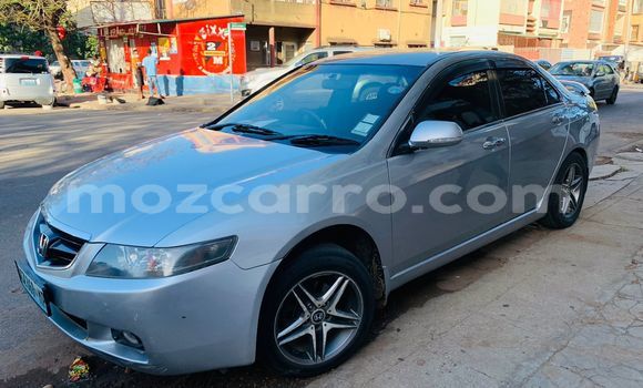 Nunua Ilio tumika Honda Accord Fedha Gari ndani ya Maputo nchini Maputo