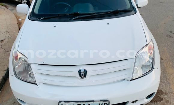 Nunua Ilio tumika Toyota IST Nyeupe Gari ndani ya Maputo nchini Maputo Nunua Ilio tumika Toyota IST Nyeupe Gari ndani ya Maputo nchini Maputo
