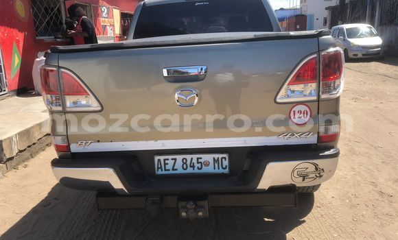 Nunua Ilio tumika Mazda BT-50 Brown Gari ndani ya Maputo nchini Maputo Nunua Ilio tumika Mazda BT-50 Brown Gari ndani ya Maputo nchini Maputo