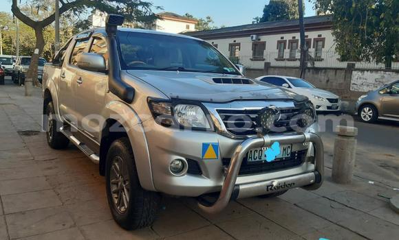 Comprar Usado Toyota Hiluxe VIGO Castanho Carro em Maputo em Maputo Comprar Usado Toyota Hiluxe VIGO Castanho Carro em Maputo em Maputo