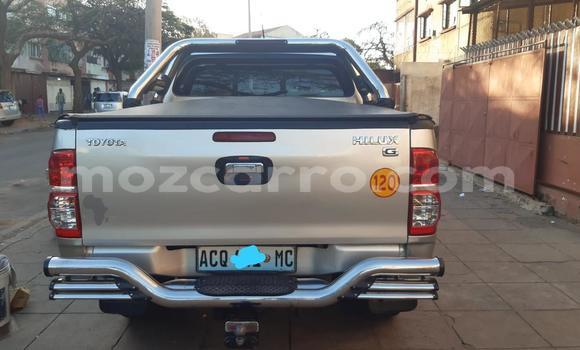 Nunua Ilio tumika Toyota Hiluxe VIGO Brown Gari ndani ya Maputo nchini Maputo Nunua Ilio tumika Toyota Hiluxe VIGO Brown Gari ndani ya Maputo nchini Maputo