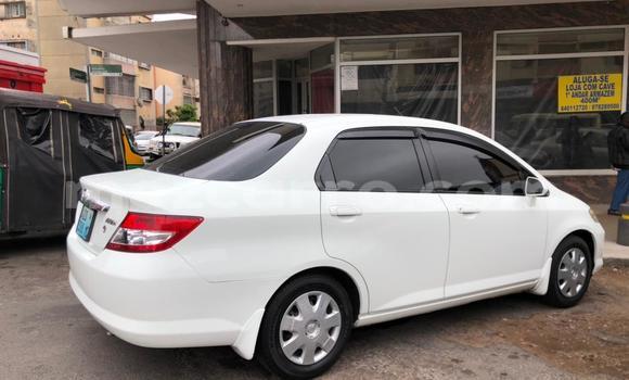 Nunua Ilio tumika Honda Fit Aria Nyeupe Gari ndani ya Maputo nchini Maputo Nunua Ilio tumika Honda Fit Aria Nyeupe Gari ndani ya Maputo nchini Maputo