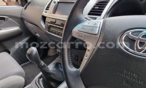 Tenga Tsaru Toyota Hilux Chena Mota in Angoche in Nampula Tenga Tsaru Toyota Hilux Chena Mota in Angoche in Nampula