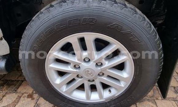 Tenga Tsaru Toyota Hilux Chena Mota in Angoche in Nampula Tenga Tsaru Toyota Hilux Chena Mota in Angoche in Nampula