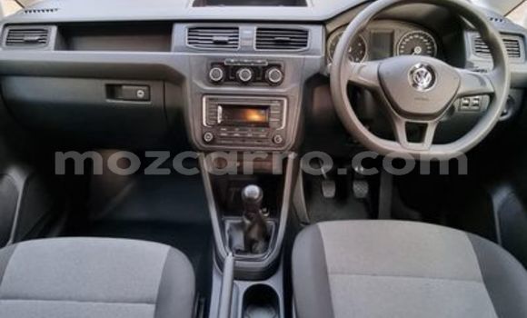 Tenga Tsaru Volkswagen Caddy Chena Mota in Inhaminga in Sofala Tenga Tsaru Volkswagen Caddy Chena Mota in Inhaminga in Sofala