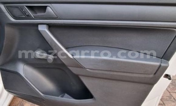 Tenga Tsaru Volkswagen Caddy Chena Mota in Inhaminga in Sofala Tenga Tsaru Volkswagen Caddy Chena Mota in Inhaminga in Sofala