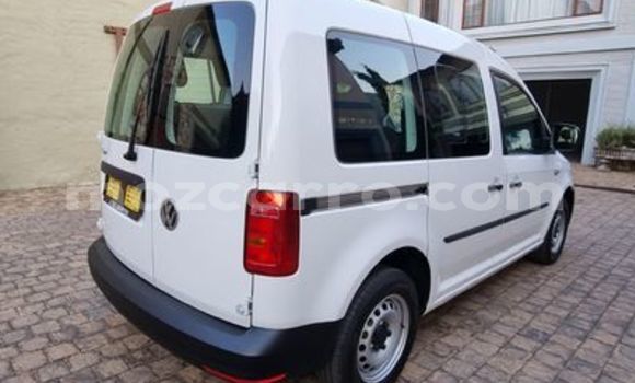 Tenga Tsaru Volkswagen Caddy Chena Mota in Inhaminga in Sofala Tenga Tsaru Volkswagen Caddy Chena Mota in Inhaminga in Sofala
