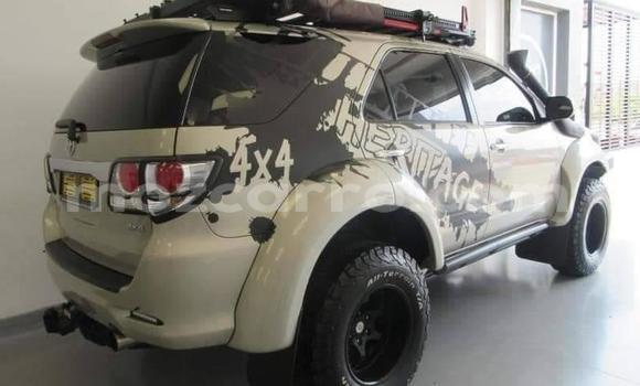 Comprar Usado Toyota Fortuner Branco Carro em Maputo em Maputo Comprar Usado Toyota Fortuner Branco Carro em Maputo em Maputo