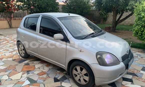 Nunua Ilio tumika Toyota Vitz Fedha Gari ndani ya Maputo nchini Maputo Nunua Ilio tumika Toyota Vitz Fedha Gari ndani ya Maputo nchini Maputo