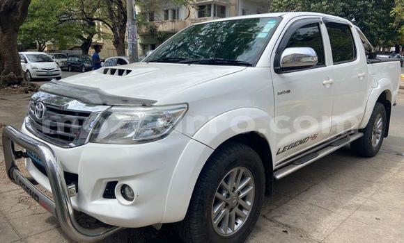 Buy Used Toyota Hilux White Car in Maputo in Maputo Buy Used Toyota Hilux White Car in Maputo in Maputo