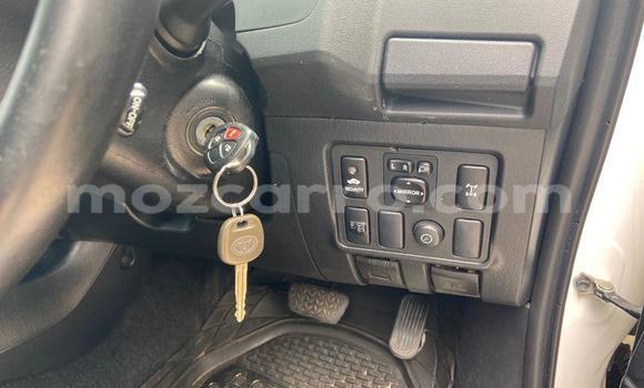 Buy Used Toyota Hilux White Car in Maputo in Maputo Buy Used Toyota Hilux White Car in Maputo in Maputo