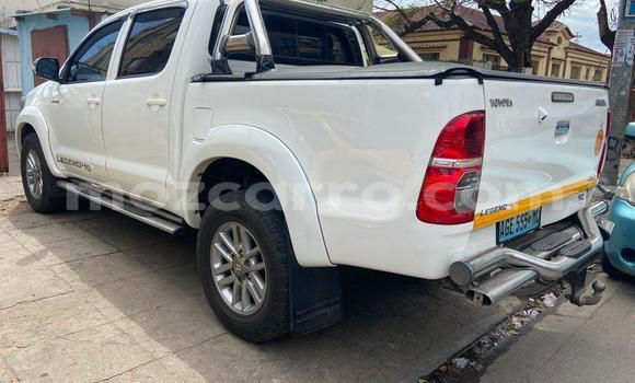 Buy Used Toyota Hilux White Car in Maputo in Maputo Buy Used Toyota Hilux White Car in Maputo in Maputo