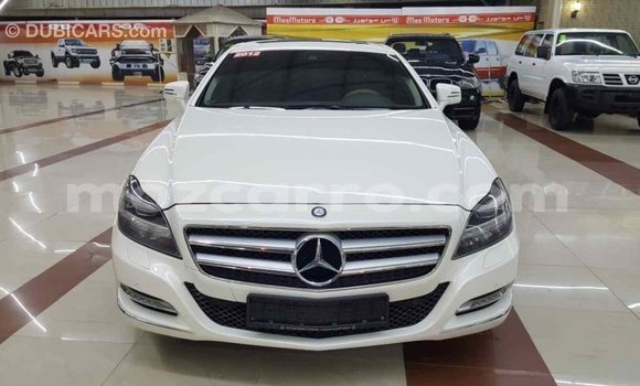 Buy Import Mercedes‒Benz 190 (W201) White Car in Import - Dubai in Cabo Delgado Buy Import Mercedes‒Benz 190 (W201) White Car in Import - Dubai in Cabo Delgado