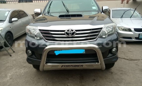 Nunua Ilio tumika Toyota Fortuner Fedha Gari ndani ya Maputo nchini Maputo Nunua Ilio tumika Toyota Fortuner Fedha Gari ndani ya Maputo nchini Maputo