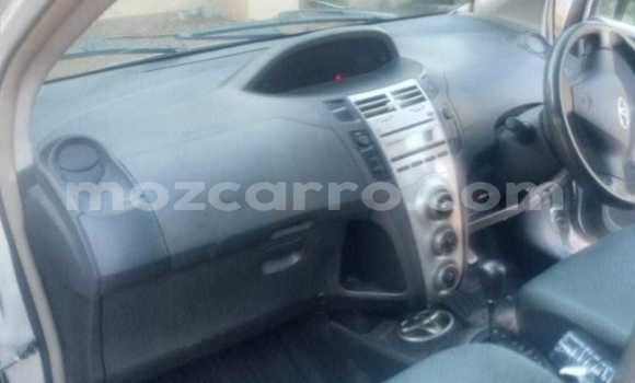 Nunua Ilio tumika Toyota Vitz Fedha Gari ndani ya Maputo nchini Maputo Nunua Ilio tumika Toyota Vitz Fedha Gari ndani ya Maputo nchini Maputo