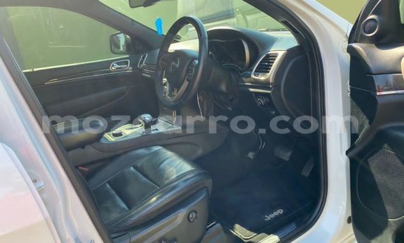 Nunua Ilio tumika Jeep Grand Cherokee Nyeupe Gari ndani ya Maputo nchini Maputo Nunua Ilio tumika Jeep Grand Cherokee Nyeupe Gari ndani ya Maputo nchini Maputo