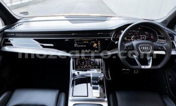 Tenga Tsaru Audi Q7 Tsvuku Mota in Inhambane in Inhambane Tenga Tsaru Audi Q7 Tsvuku Mota in Inhambane in Inhambane