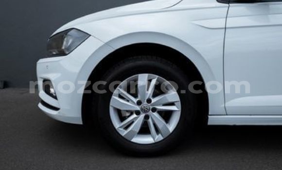 Buy Used Volkswagen Polo White Car in Maputo in Maputo Buy Used Volkswagen Polo White Car in Maputo in Maputo