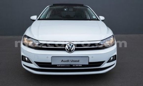 Buy Used Volkswagen Polo White Car in Maputo in Maputo Buy Used Volkswagen Polo White Car in Maputo in Maputo