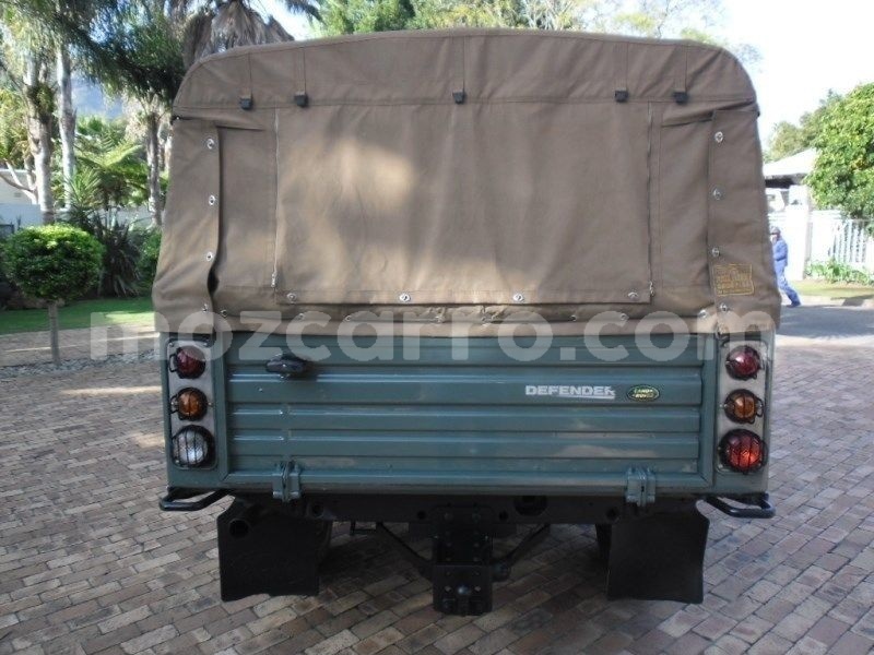 Big with watermark land rover defender maputo maputo 11656