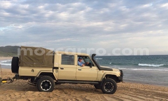 Buy Used Toyota Land Cruiser Beige Car in Maputo in Maputo Buy Used Toyota Land Cruiser Beige Car in Maputo in Maputo