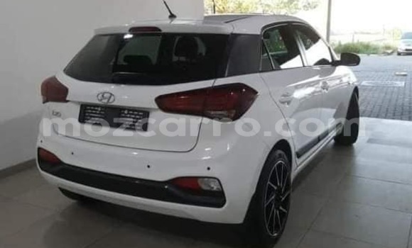 Nunua Ilio tumika Hyundai i20 Nyeupe Gari ndani ya Maputo nchini Maputo Nunua Ilio tumika Hyundai i20 Nyeupe Gari ndani ya Maputo nchini Maputo