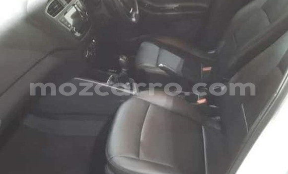Nunua Ilio tumika Hyundai i20 Nyeupe Gari ndani ya Maputo nchini Maputo Nunua Ilio tumika Hyundai i20 Nyeupe Gari ndani ya Maputo nchini Maputo