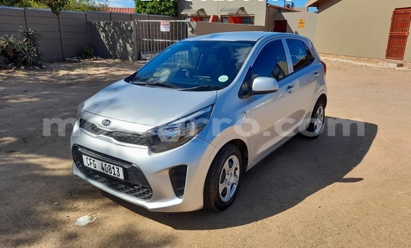 Nunua Ilio tumika Kia Picanto Fedha Gari ndani ya Maputo nchini Maputo