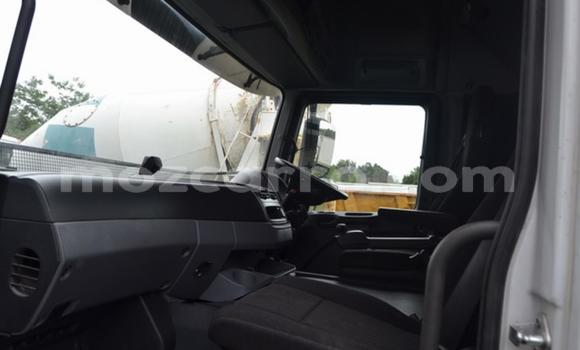 Comprar Usado Mercedes‒Benz 2644 Branco Caminhão em Maputo em Maputo Comprar Usado Mercedes‒Benz 2644 Branco Caminhão em Maputo em Maputo