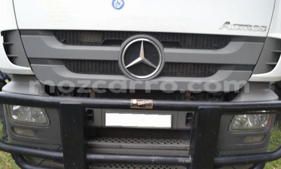 Comprar Usado Mercedes‒Benz 2644 Branco Caminhão em Maputo em Maputo Comprar Usado Mercedes‒Benz 2644 Branco Caminhão em Maputo em Maputo