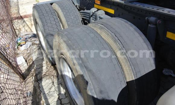 Comprar Usado Mercedes‒Benz 3331 Branco Caminhão em Maputo em Maputo Comprar Usado Mercedes‒Benz 3331 Branco Caminhão em Maputo em Maputo