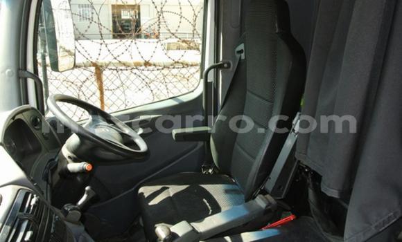 Comprar Usado Mercedes‒Benz 3331 Branco Caminhão em Maputo em Maputo Comprar Usado Mercedes‒Benz 3331 Branco Caminhão em Maputo em Maputo