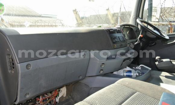 Comprar Usado Mercedes‒Benz 3331 Branco Caminhão em Maputo em Maputo Comprar Usado Mercedes‒Benz 3331 Branco Caminhão em Maputo em Maputo