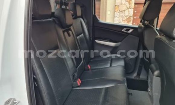 Tenga Tsaru Mazda BT-50 Zvimwe Mota in Maputo in Maputo Tenga Tsaru Mazda BT-50 Zvimwe Mota in Maputo in Maputo