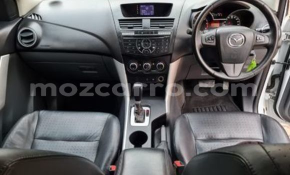 Tenga Tsaru Mazda BT-50 Zvimwe Mota in Maputo in Maputo Tenga Tsaru Mazda BT-50 Zvimwe Mota in Maputo in Maputo