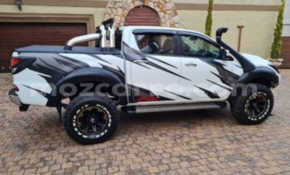 Tenga Tsaru Mazda BT-50 Zvimwe Mota in Maputo in Maputo Tenga Tsaru Mazda BT-50 Zvimwe Mota in Maputo in Maputo