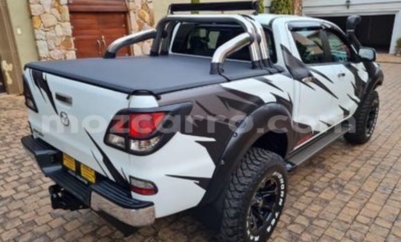 Tenga Tsaru Mazda BT-50 Zvimwe Mota in Maputo in Maputo Tenga Tsaru Mazda BT-50 Zvimwe Mota in Maputo in Maputo