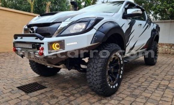 Tenga Tsaru Mazda BT-50 Zvimwe Mota in Maputo in Maputo Tenga Tsaru Mazda BT-50 Zvimwe Mota in Maputo in Maputo